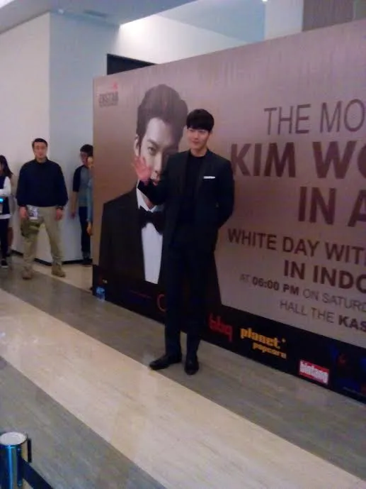 Welcome to Indonesia, Woo Bin! ©KapanLagi.com®