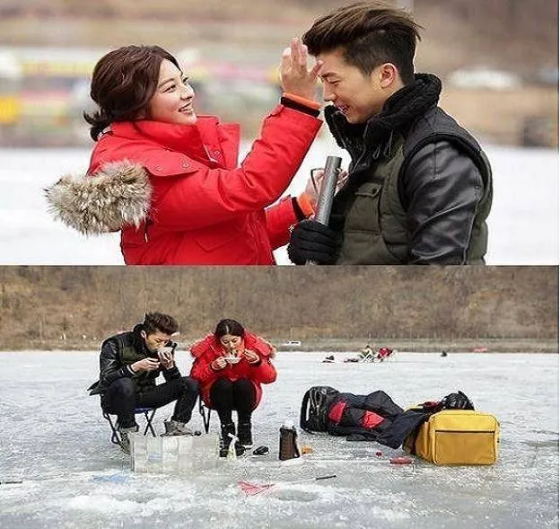 Wooyoung - Park Se Young memancing bersama di es. ©allkpop.com