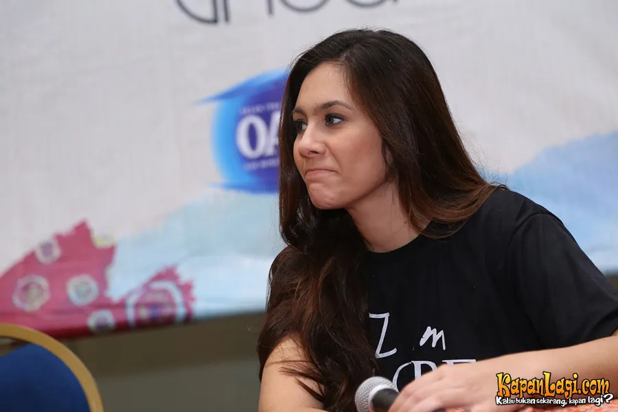 Wulan tak kapok jadi produser meskipun kerjaan nggak kelar-kelar  © KapanLagi.com®/Agus Apriyanto