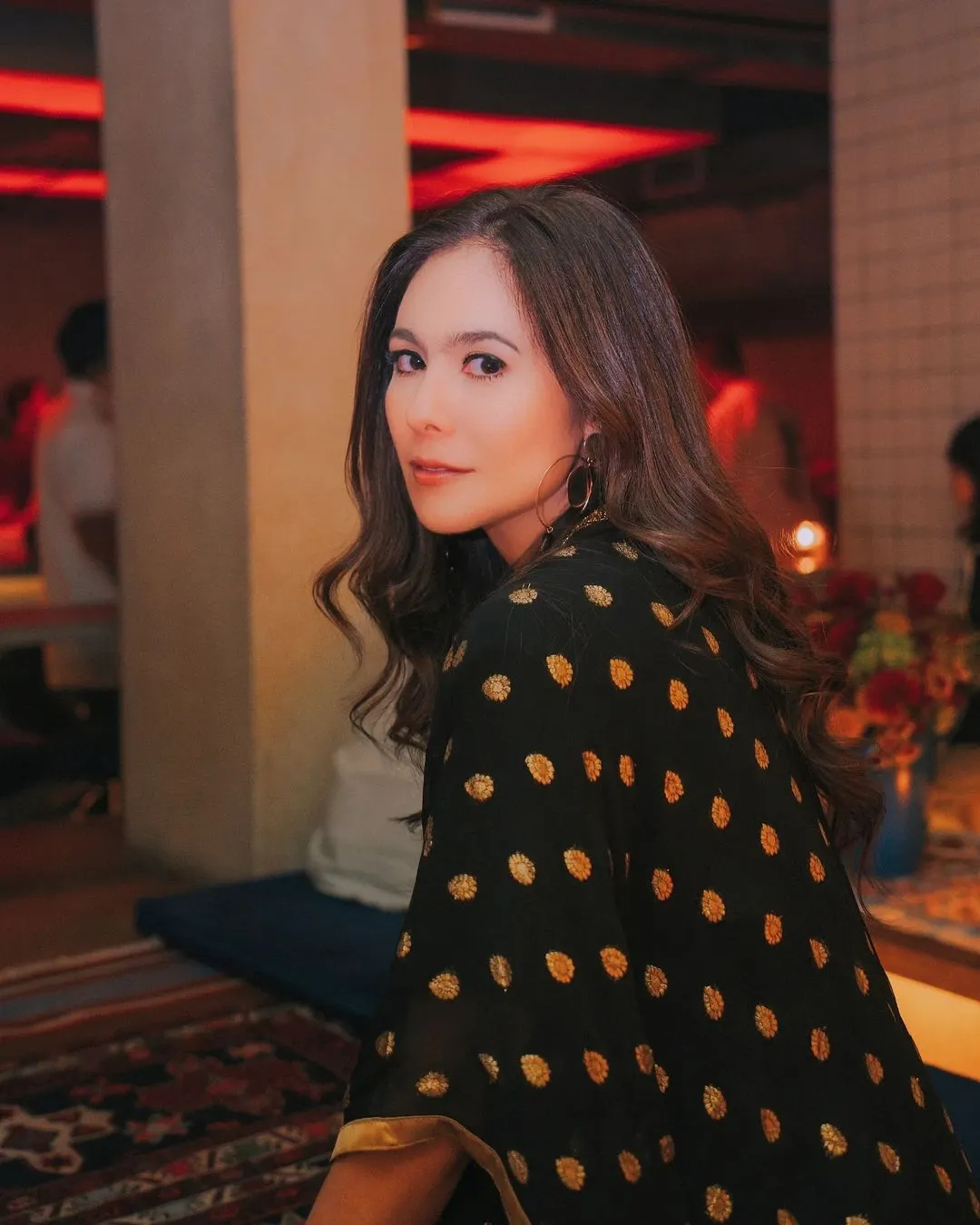 wulan guritno: instagram.com/wulanguritno