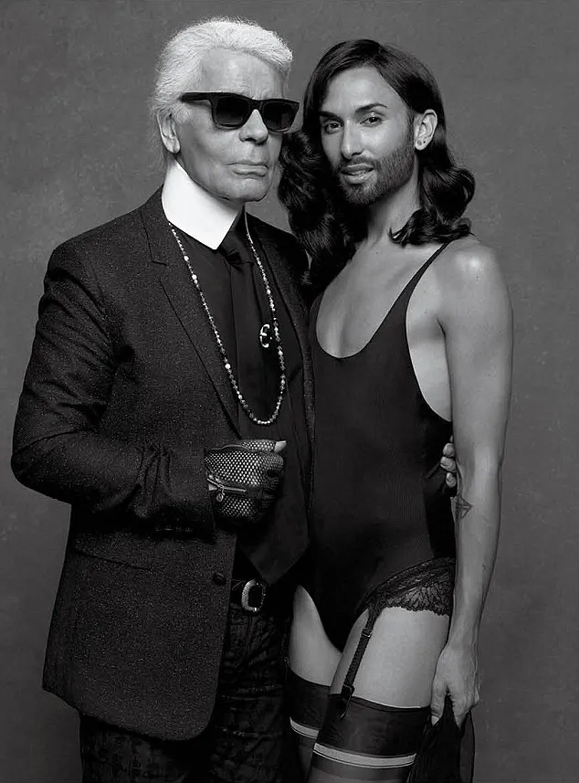 Berpose memakai lingerie, seperti inilah penampilan Conchita @ dailymail.co.uk