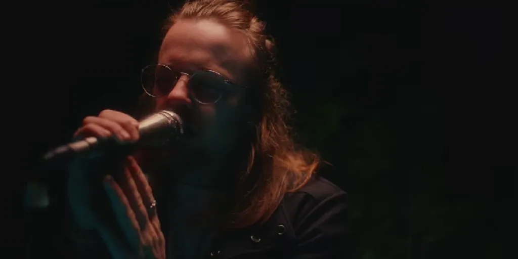 Safia - Fall Right Back To You