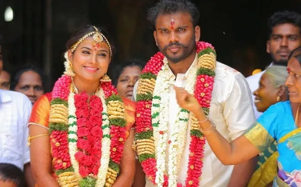 Nandhini dan Karthikeyan ketika menikah ©bollywoodlife
