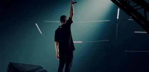 Martin Garrix, - Hold On (feat. Matisse, Sadko & Michel Zitron) dan Terjemahan
