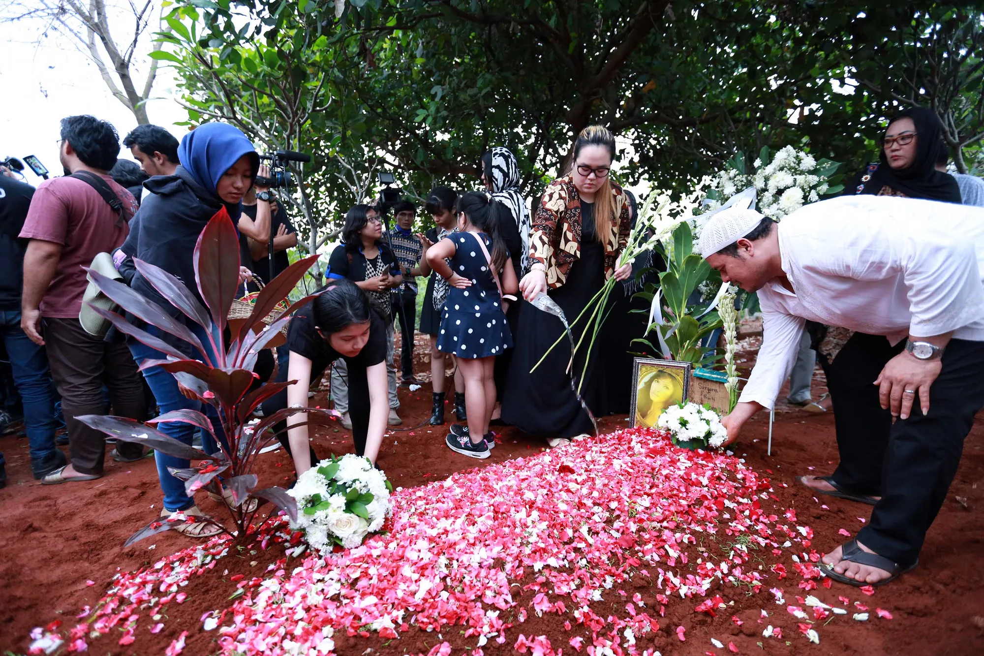 Makam Yana Zein © Kapanlagi/Muhammad Akrom Sukarya
