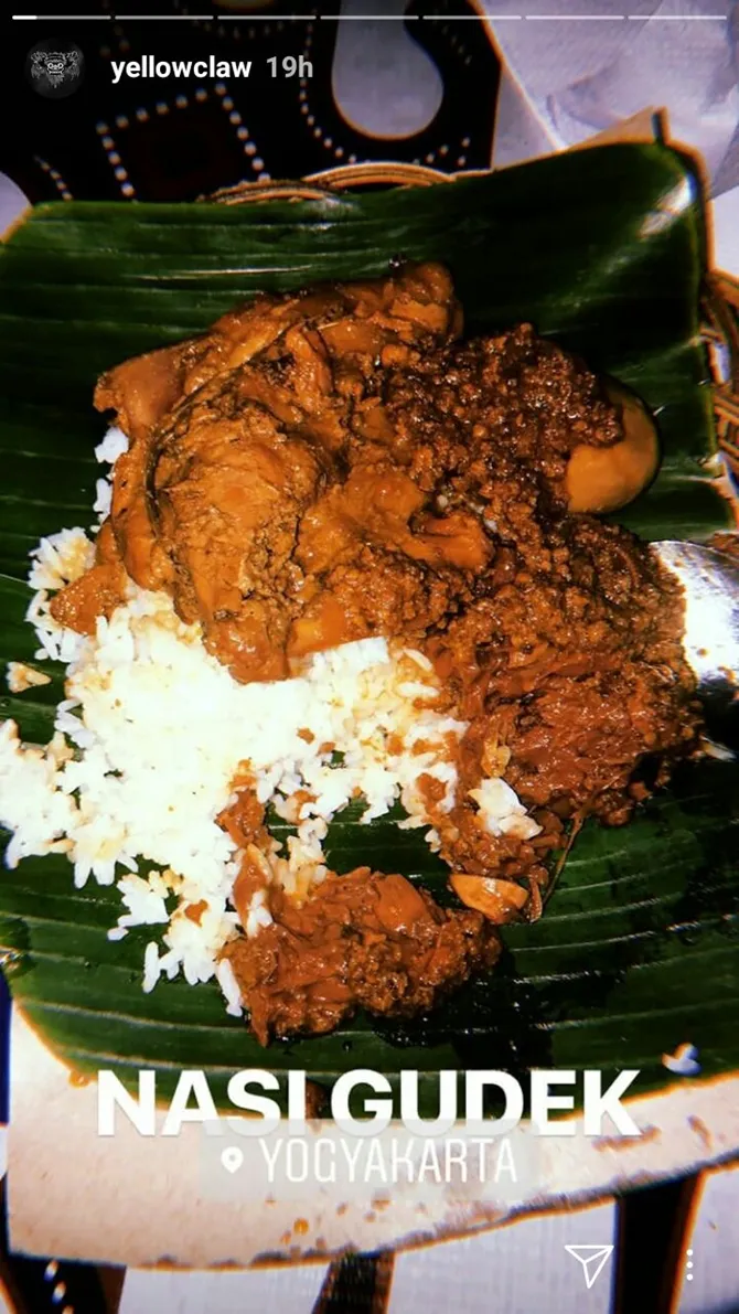 When in Yogya, choose Gudeg! (credit: instagram.com/story/yellowclaw)