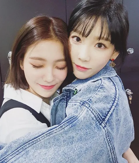Foto: Yeri dan Taeyeon (instagram.com/taeyeon_ss) diambil 1/10/2018 pukul 11.15 WIB
