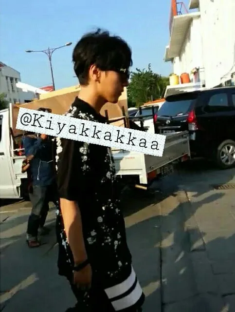 Yesung saat berada di sekitar Kota Tua, Jakarta. ©Instagram/kiyakkakka