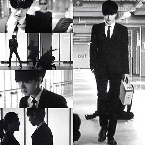 Yesung tampil super ganteng saat memakai jas, makin misterius dan seksi. @koreaboo.com