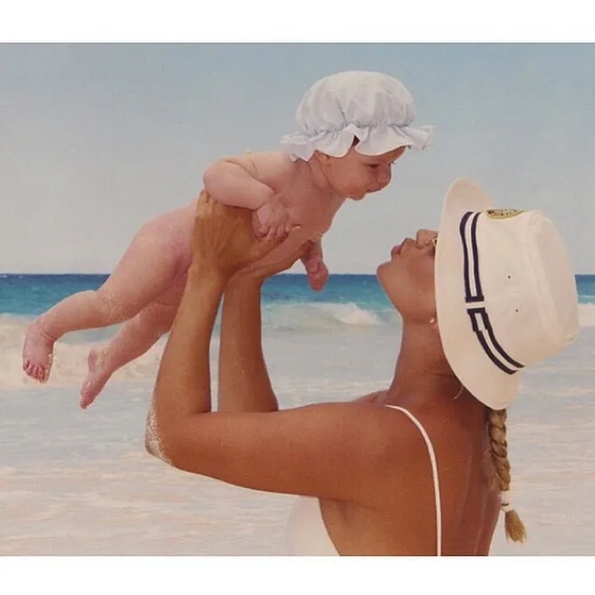 (credit : instagram.com/yolanda.hadid)