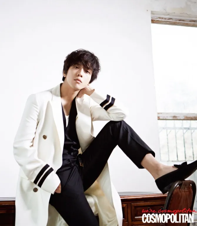Jung Yong Hwa melakukan wawancara dengan Cosmopolitan © Cosmopolitan