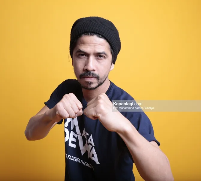 Di film terbarunya Ariyo Wahab berperan sebagai rocker yang sudah tobat © KapanLagi.com/Muhammad Akrom Sukarya