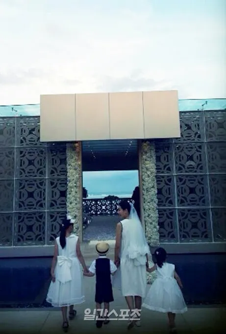Pernikahan Yoon Jung Hee di Bali © Joongang Daily