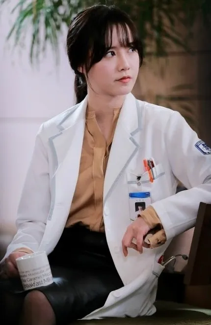Goo Hye Sun sebagai Yoo Ri Ta dalam Blood © KBS