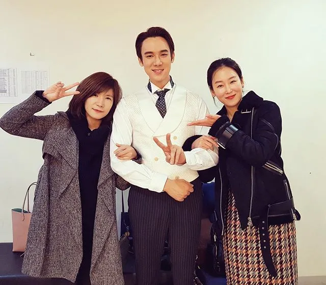 PD Park Soo Jin, Seo Hyun Jin, dan Yoo Yeon Seok © Instagram.com/yoo_yeonseok