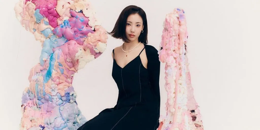 Youra (ft. HEIZE) - RAL 9002