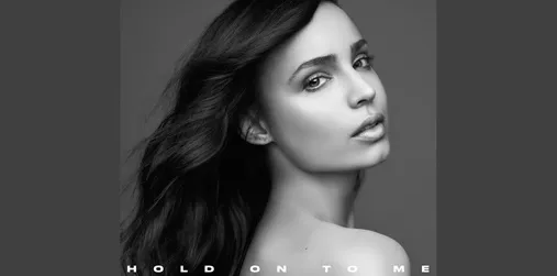 Sofia Carson - Hold On To Me dan Terjemahan