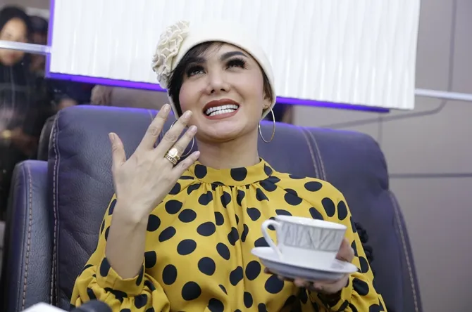 Tak minum kopi seminggu, Yuni Shara: Aduh © KapanLagi.com/Agus Apriyanto