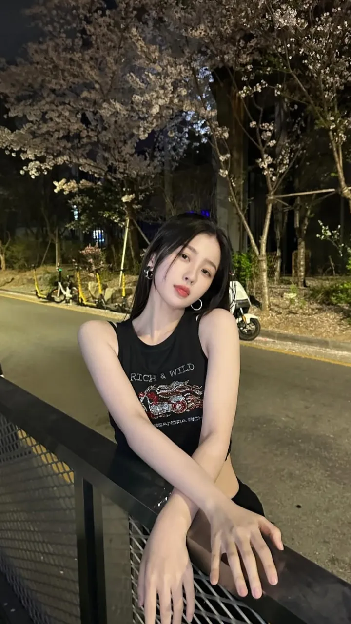 Esther Yu - copyright: weibo.com