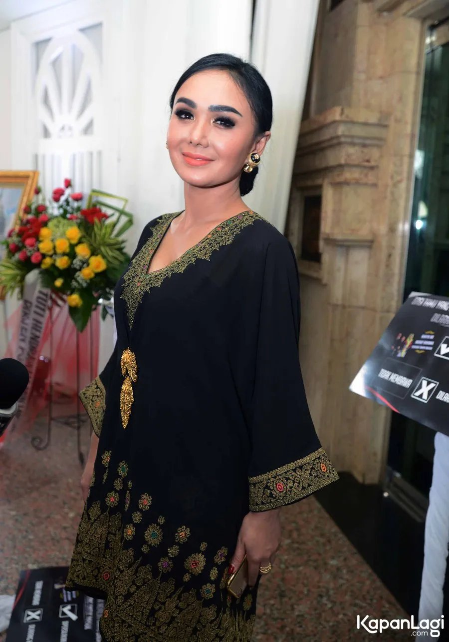 Yuni datang sendiri ke acara khitanan anak Eko Patrio © KapanLagi.com®/Muhammad Akrom Sukarya