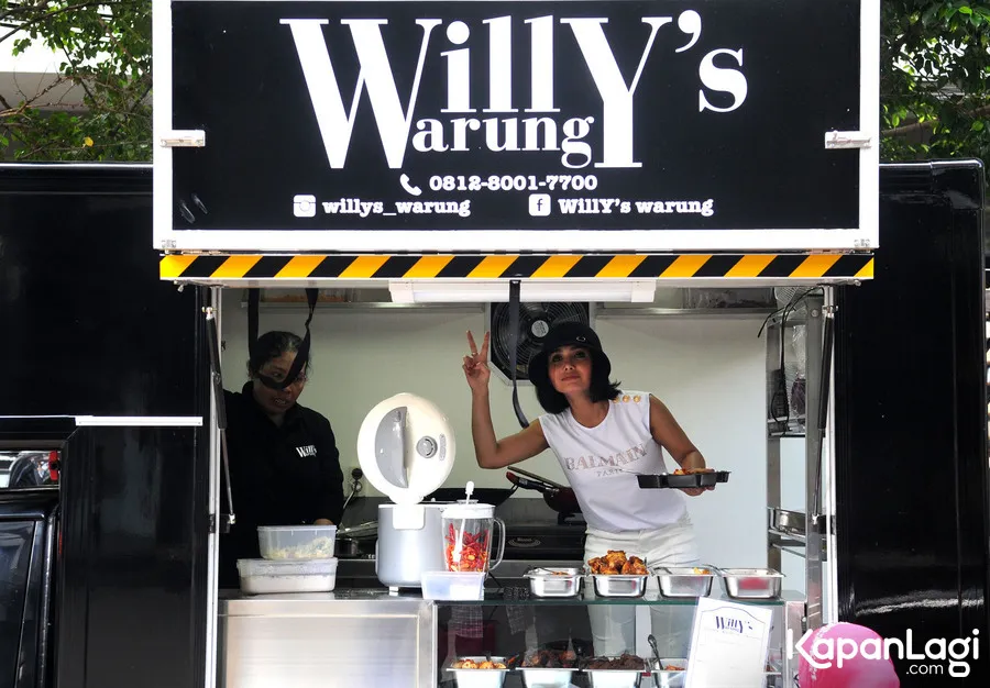 Yuni dan foodtruck Willy's Warung © KapanLagi.com®/Bayu Herdianto