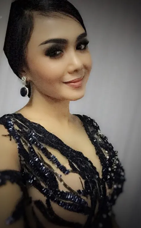 Foto Yuni Shara yang cukup mengecoh netizen @instagram.com - Yuni Shara