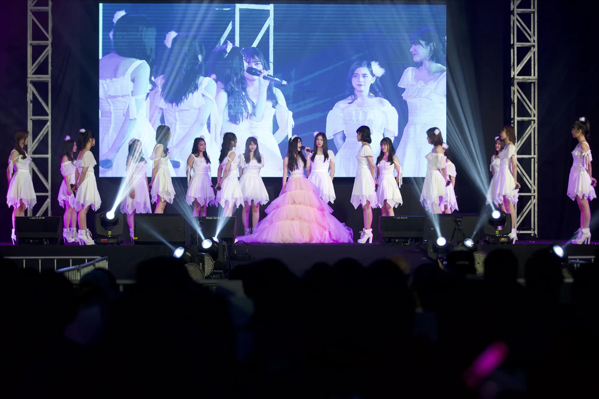 Konser Graduation Yupi JKT48 ©KapanLagi.com/Djoko Poerwanto