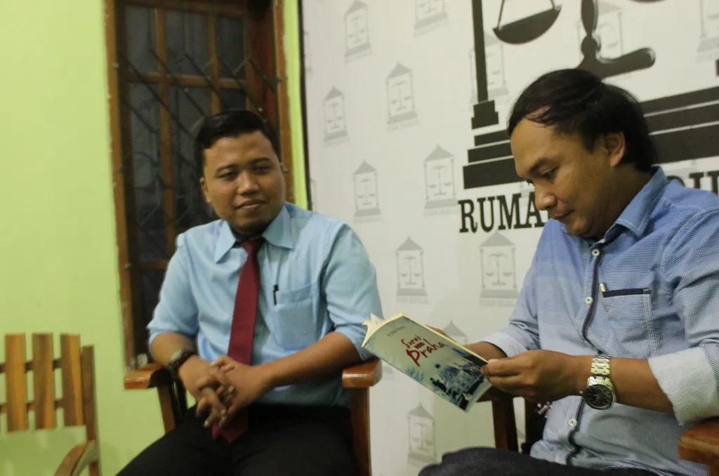 Yusri Fajar tetap yakin film SURAT DARI PRAHA plagiat karyanya. ©KapanLagi.com/Darmadi Sasongko