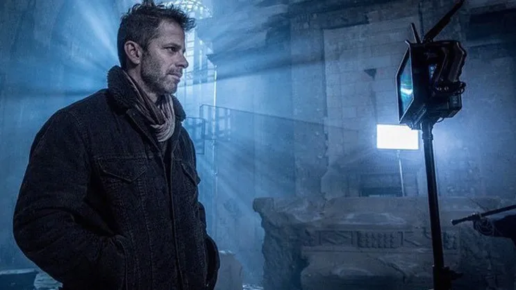 Zack Snyder Š GeekTyrant