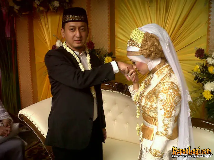 Nikah sejak tahun 2011, kini Zacky Mirza dan Shinta Tanjung tengah dalam proses perceraian. ©KapanLagi.com