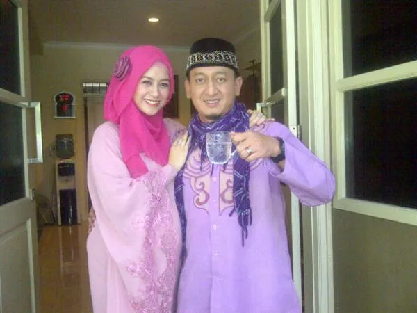 Ustaz Zacky Mirza dan Shinta Tanjung © Instagram