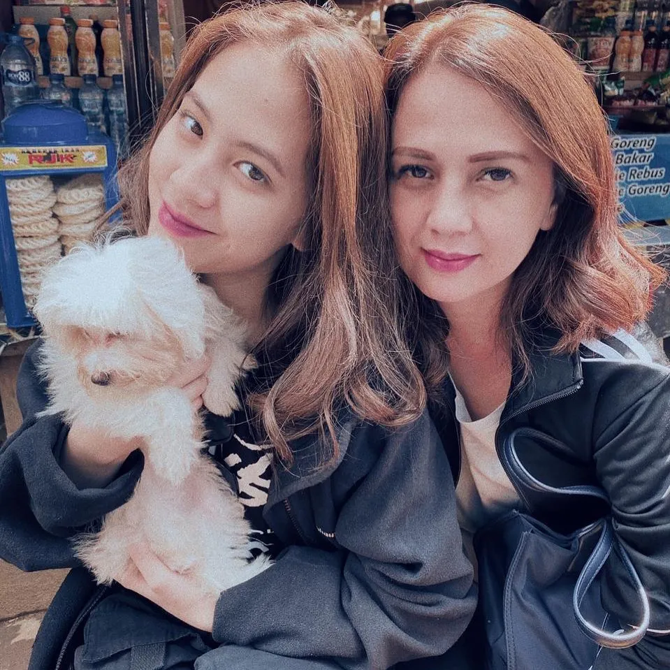 Adhisty Zara (credit: instagram.com/zaraadhsty)