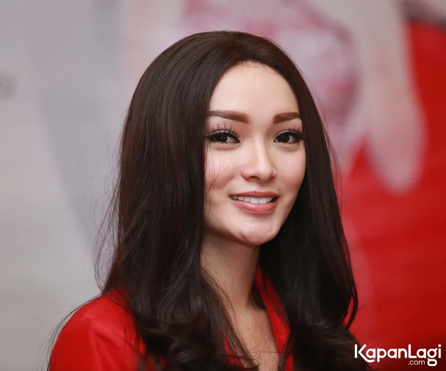 Zaskia Gotik bakal gelar pesta resepsi adat Sunda di dua kota © KapanLagi.com®/Muhammad Akrom Sukarya