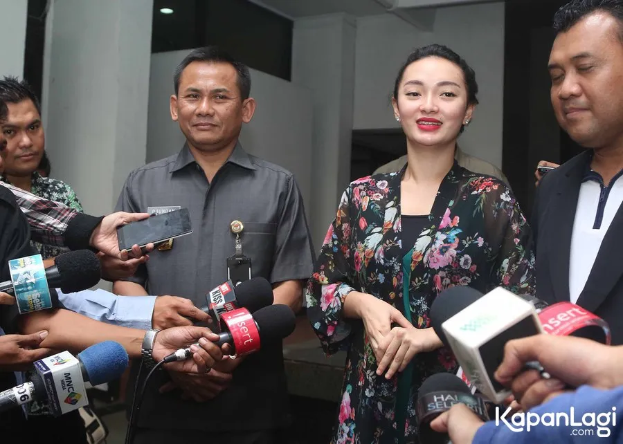 Zaskia Gotik sukses jawab tantangan © KapanLagi.com®/Hendra Gunawan