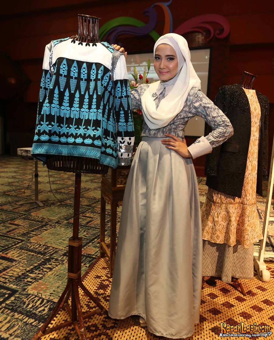 Ikut Fashion Week Zaskia Sungkar Dapat Dukungan Penuh Irwansyah