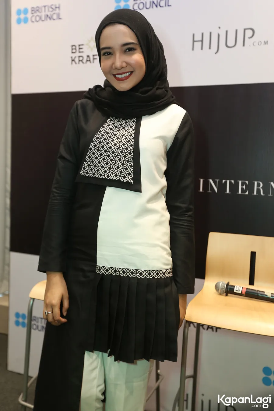 Happy jadi kunci Zaskia maksimalkan koleksi untuk London Fashion Week 2016/©KapanLagi.com®/Budy Santoso