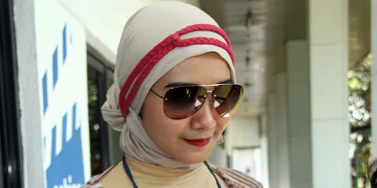 Marshanda | 10 Artis Dapat Hidayah Konsisten Berjilbab ...