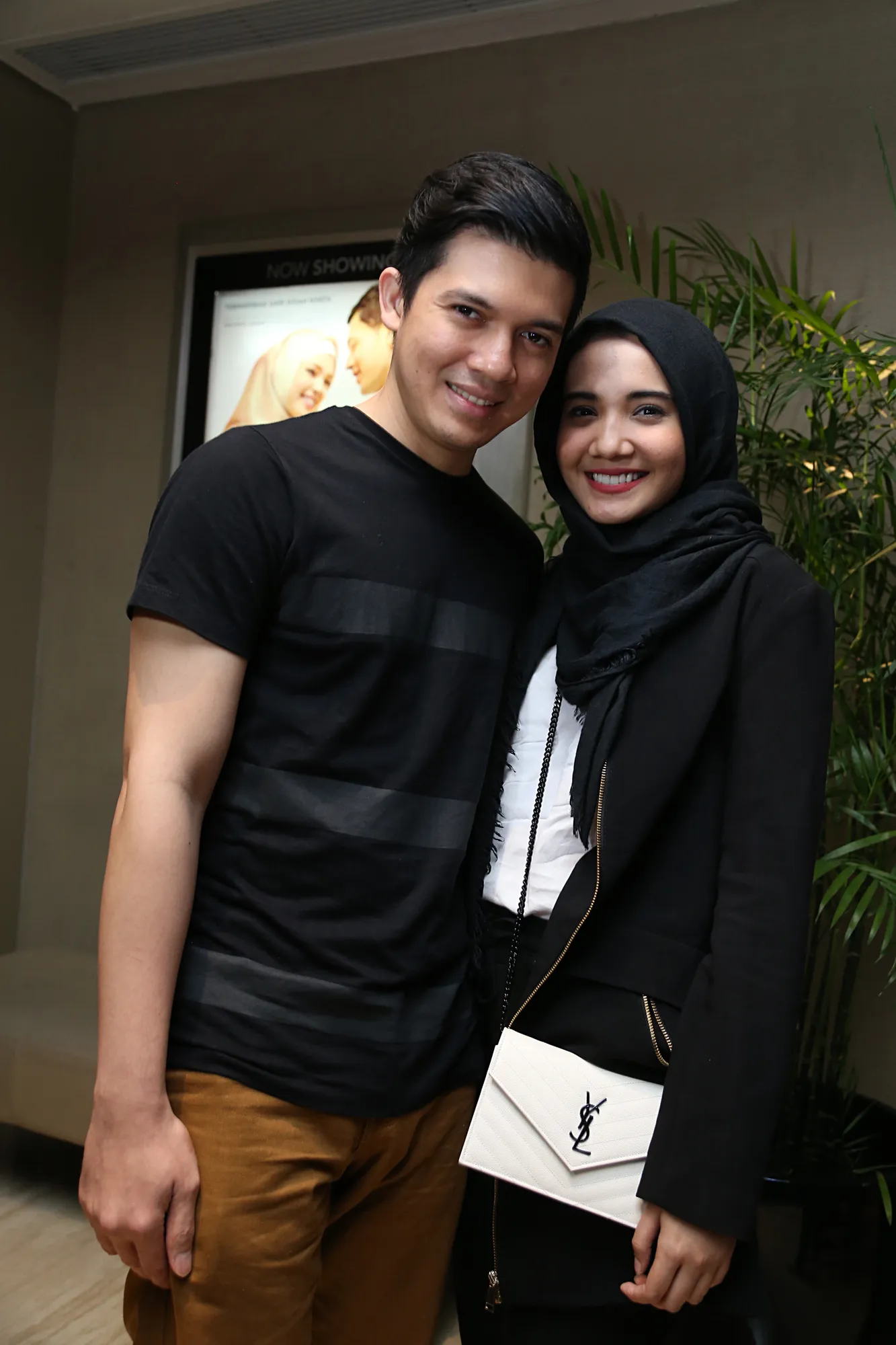 Selalu kompak, Irwansyah dan Zaskia pun kompak tidur saat Tahun Baru © KapanLagi.com®/Agus Apriyanto