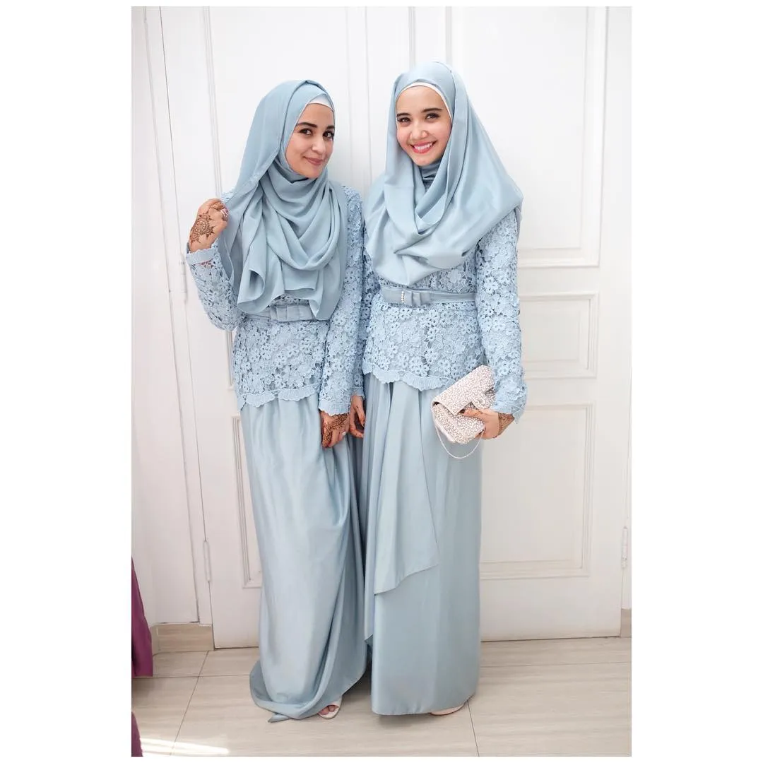 Dengan status masing-masing sebagai seorang istri, Shireen dan Zaskia tetap kompak lho © Instagram Zaskia Sungkar