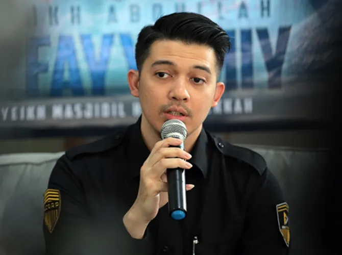 Irwansyah kesulitan membagi waktu antara bisnis dan syuting film. © Bintang/Deki Prayoga