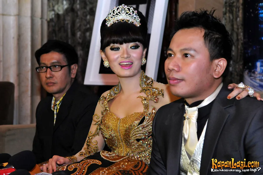 Zaskia Shinta dan Vicky Prasetyo