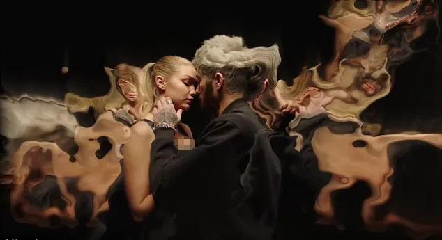 Pillowtalk kembali merajai chart, kali ini di Inggris © YouTube.com/ZaynVEVO