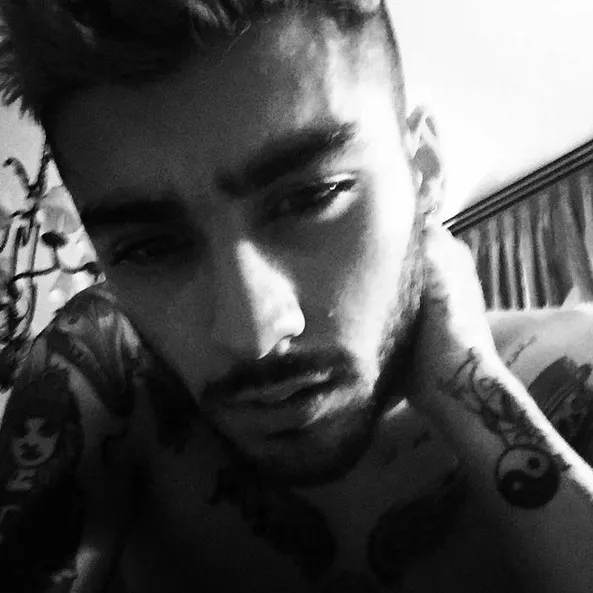 Zayn pamer pose bareng 'Perrie Edwards' alias tatonya © instagram.com/zayn