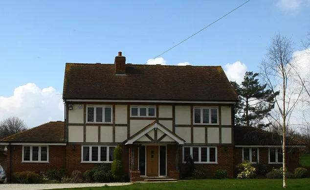 Inilah rumah yang bakal jadi tempat tinggal Zayn dan Perrie @ dailymail.co.uk