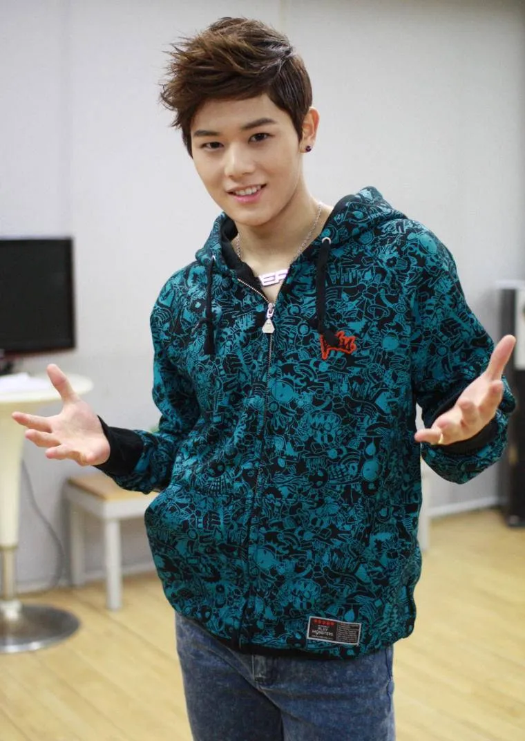 Dongjun bakal menjadi bintang utama dalam film TAKE MY HAND. ©allkpop.com