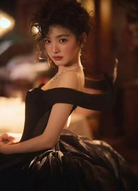 Zhang Ruonan - Weibo:Zhangruonan