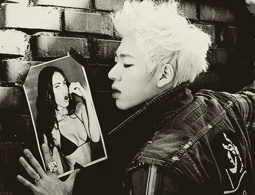 Apakah Zico termasuk fans Megan Fox? Sepertinya hampir semua pria seperti itu ©derptheblockway.tumblr.com