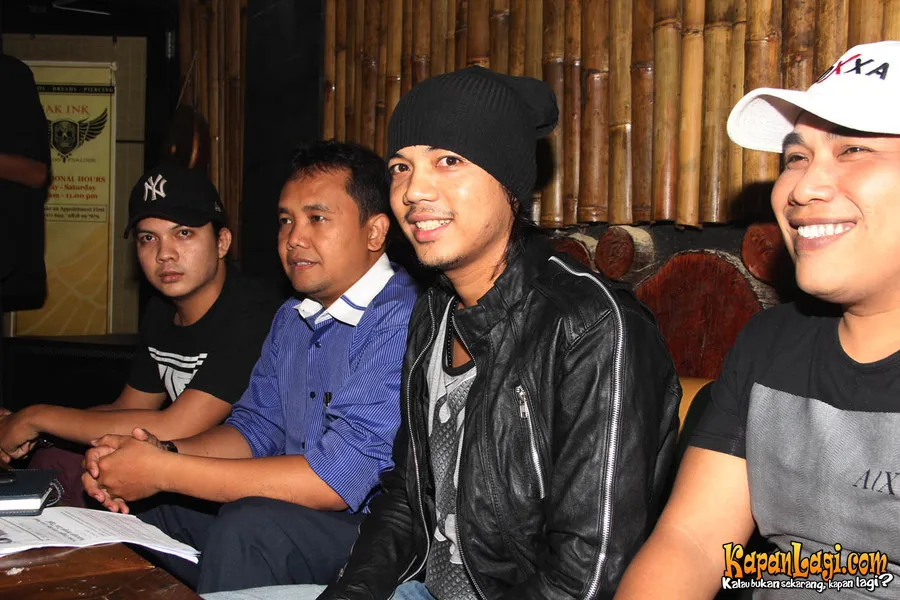 Mengaku baru pulang dari berobat, Zian belum tahu nama anak yang dilahirkan Yuriko. ©Busan