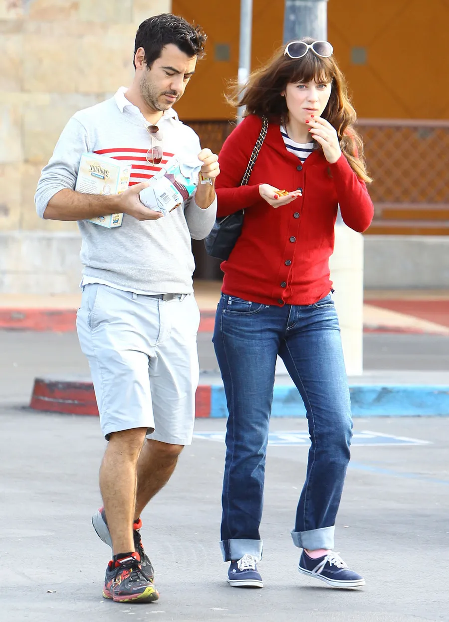 Congrats! Zooey dan Jacob resmi menikah dan jadi orang tua © FameFlynet