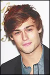 Foto profil Douglas Booth